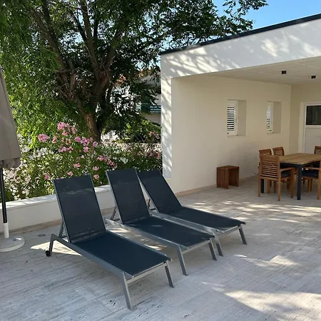 Fili Insel Mit Privaten Pool Und Grosser Terrasse Holiday home Murter