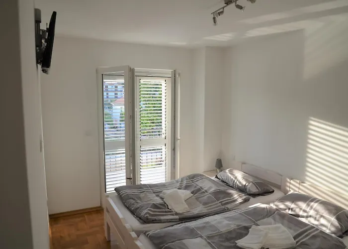 Fili Insel Mit Privaten Pool Und Grosser Terrasse Vikendica