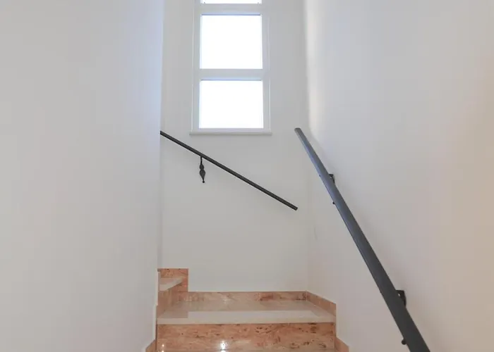 Fili Insel Mit Privaten Pool Und Grosser Terrasse Hébergement de vacances Murter