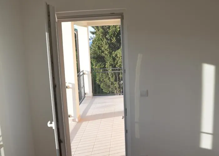 Hébergement de vacances Fili Insel Mit Privaten Pool Und Grosser Terrasse